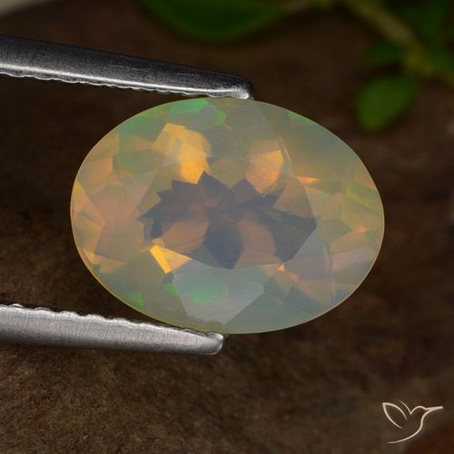 1.53ct 자연스러운 다색 오팔, 타원형, 투명한