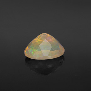 0.92캐럿 천연 멀티컬러 오팔, 타원형 컷, 8.1×6.1 mm, 투명한