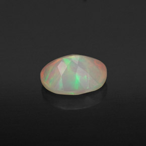 0.88캐럿 천연 멀티컬러 오팔, 투명한, 8.2×6.1 mm, 투명/반투명