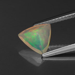 0.82캐럿 천연 멀티컬러 오팔, 투명한, 8.3×7.7 mm, 투명/반투명