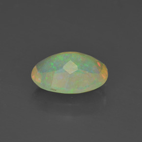 0.88캐럿 천연 멀티컬러 오팔, 타원형 컷, 8.9×6.7 mm, 투명한