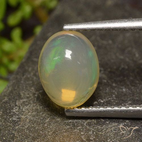 1.65ct 자연스러운 다색 오팔, 타원형, 투명한