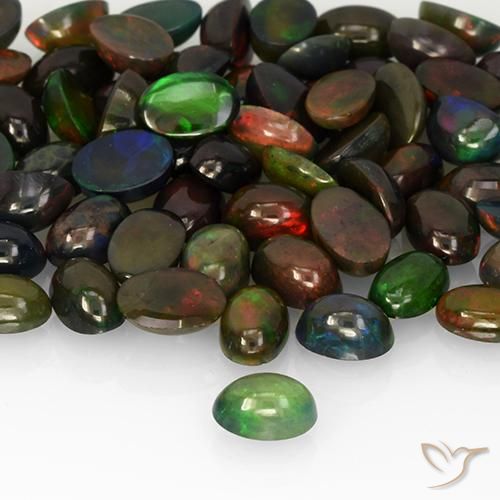0.32ct 자연스러운 다색 오팔, 타원형, 투명한