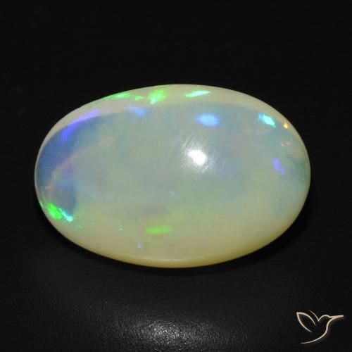 3.33ct 자연스러운 다색 오팔, 타원형, 투명한