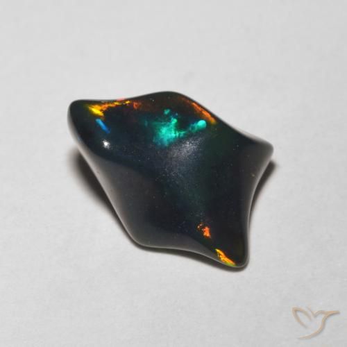 1.64ct 자연스러운 다색 오팔, 팬시한, 투명한