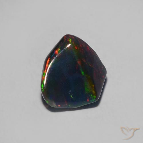 0.56ct 자연스러운 다색 오팔, 팬시한, 투명한