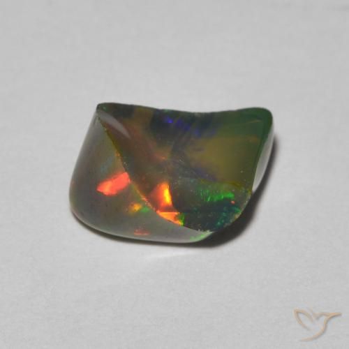 1.05ct 자연스러운 다색 오팔, 팬시한, 투명한
