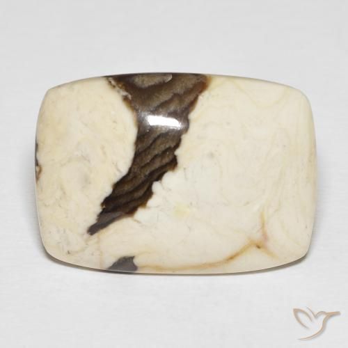 21.18ct 자연스러운 다색 땅콩나무, 방석, 불투명체