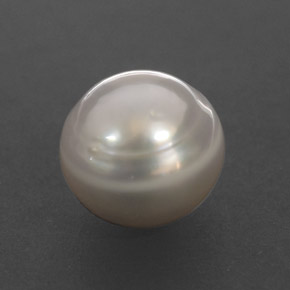 8.41캐럿 천연 크림 진주, 구형 / 볼, 10.78 mm, 불투명체