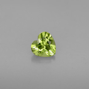 0.56캐럿 천연 생기 있는 그린 페리도트, 하트 모양, 5.1×4.9 mm, VS