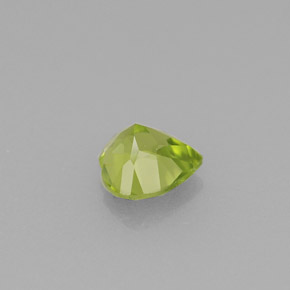0.52캐럿 천연 생기 있는 그린 페리도트, 하트 모양, 5.2×5 mm, VS