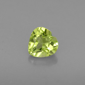 0.57캐럿 천연 생기 있는 그린 페리도트, 하트 모양, 5.1×5 mm, VS