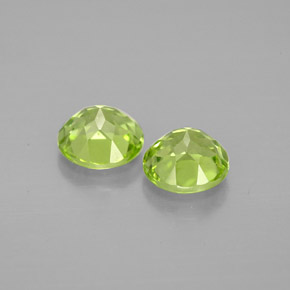 캐럿 천연 생기 있는 그린 페리도트 보석, 라운드 컷, 5.61 mm, VVS-VS