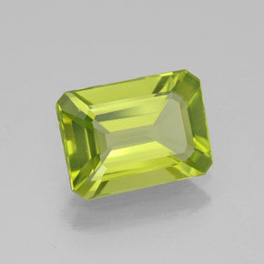 1.91캐럿 천연 생기 있는 그린 페리도트, 에메랄드 컷, 9×6.6 mm, VVS-VS