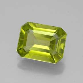 1.92캐럿 천연 생기 있는 그린 페리도트, 에메랄드 컷, 8.6×6.6 mm, VS