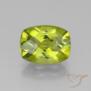 2.50ct 자연스러운 황록색 감람석, 방석, VS