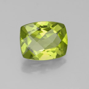 2.50캐럿 천연 생기 있는 그린 페리도트, 쿠션 컷, 9.5×7.6 mm, VS