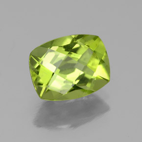 2.06캐럿 천연 생기 있는 그린 페리도트, 쿠션 컷, 8.7×6.8 mm, VS