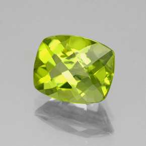 3.26캐럿 천연 생기 있는 그린 페리도트, 쿠션 컷, 9.9×8 mm, VS-SI
