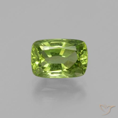 1.98ct 자연스러운 미디엄 그린 감람석, 방석, VS