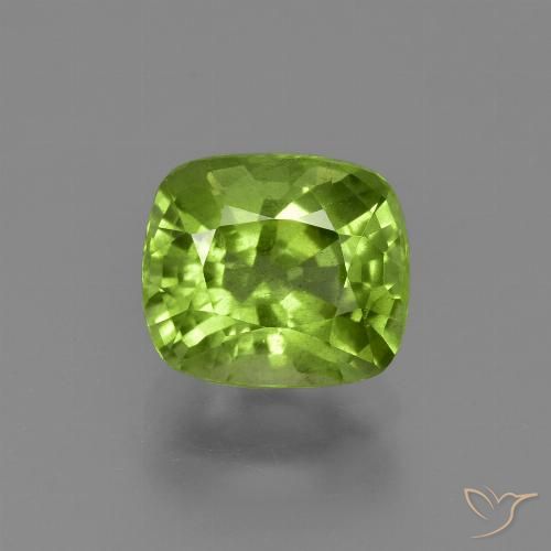 2.52ct 자연스러운 황록색 감람석, 방석, VS