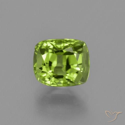 2.35ct 자연스러운 미디엄 그린 감람석, 방석, VS