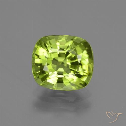 2.20ct 자연스러운 미디엄 그린 감람석, 방석, VS