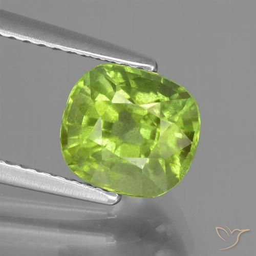 2.04ct 자연스러운 황록색 감람석, 방석, VS
