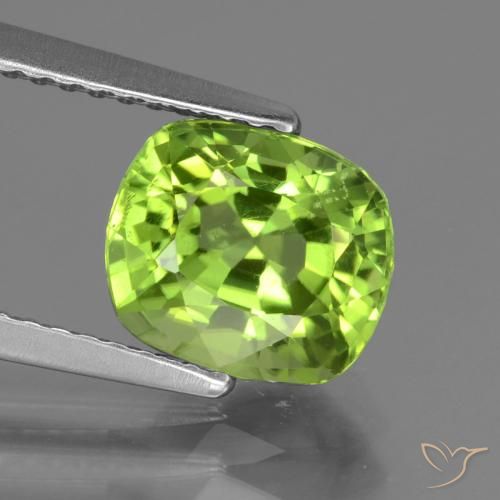 2.27ct 자연스러운 활기찬 녹색 감람석, 방석, VS