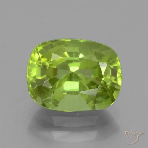 2.56ct 자연스러운 미디엄 그린 감람석, 방석, VS
