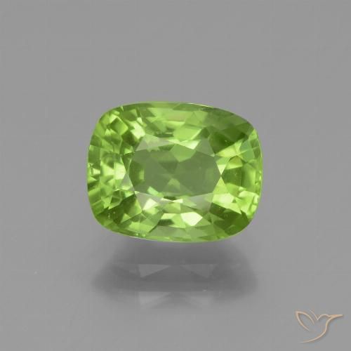 2.40ct 자연스러운 활기찬 녹색 감람석, 방석, VS