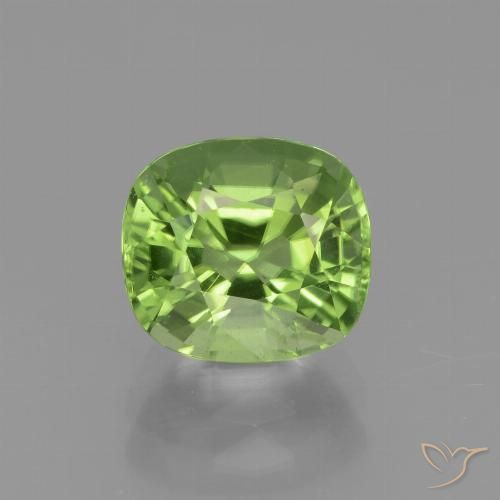 2.26ct 자연스러운 활기찬 녹색 감람석, 방석, VS