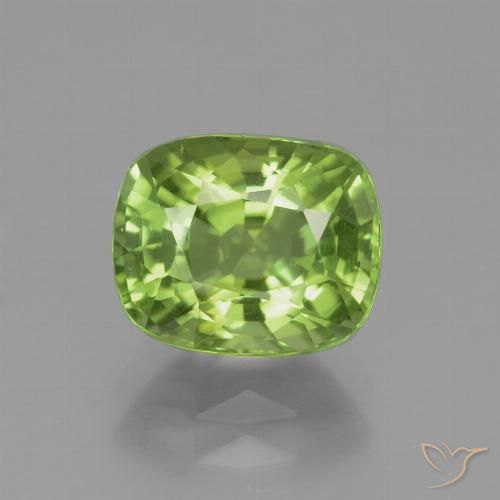 2.45ct 자연스러운 황록색 감람석, 방석, VS