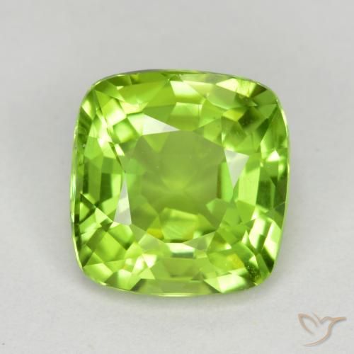 2.22ct 자연스러운 미디엄 그린 감람석, 방석, VS