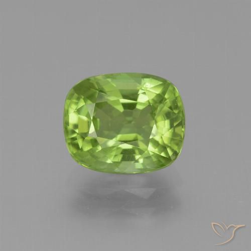 2.30ct 자연스러운 활기찬 녹색 감람석, 방석, VS