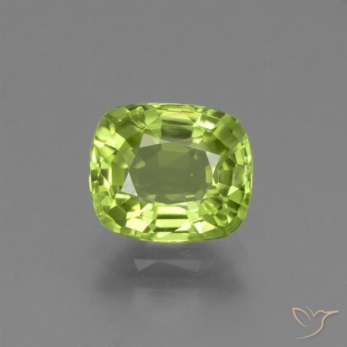 2.02ct 자연스러운 라이트 라이블리 그린 감람석, 방석, VS-SI