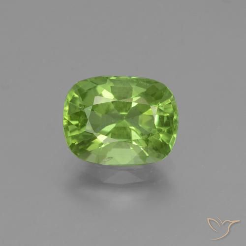 2.47ct 자연스러운 미디엄 그린 감람석, 방석, VS