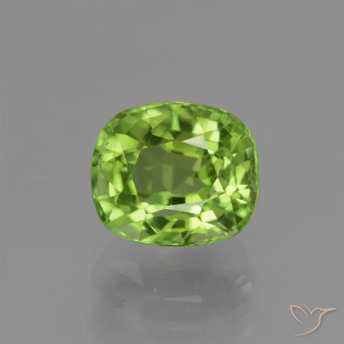 2.30ct 자연스러운 활기찬 녹색 감람석, 방석, VVS-VS