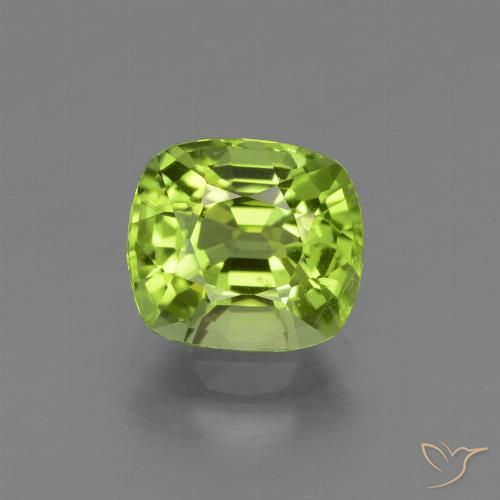 2.26ct 자연스러운 미디엄 그린 감람석, 방석, VS