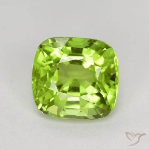 2.35ct 자연스러운 미디엄 그린 감람석, 방석, VS