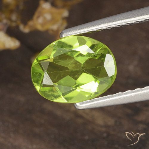 1.19ct 자연스러운 미디엄 그린 감람석, 타원형, VS
