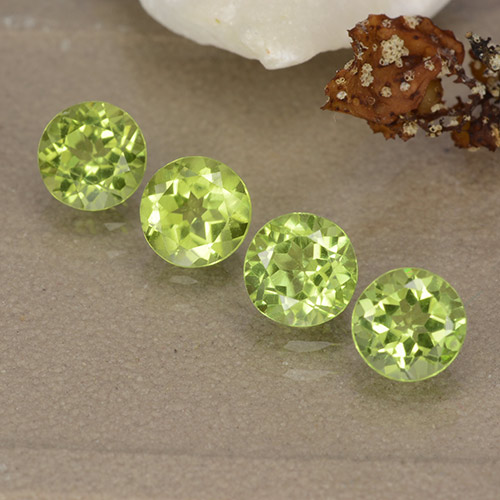 1.99캐럿 천연 생기 있는 그린 페리도트 보석, 라운드 컷, 4.92 mm, VVS-VS