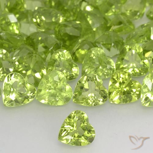 0.48ct 자연스러운 황록색 감람석, 마음, VVS-VS