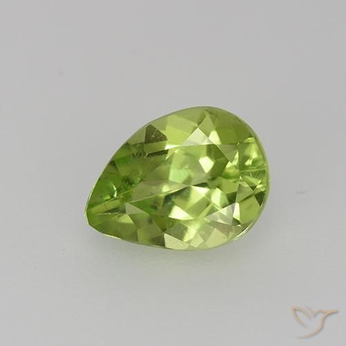 0.82ct 자연스러운 미디엄 그린 감람석, 배 모양, VS