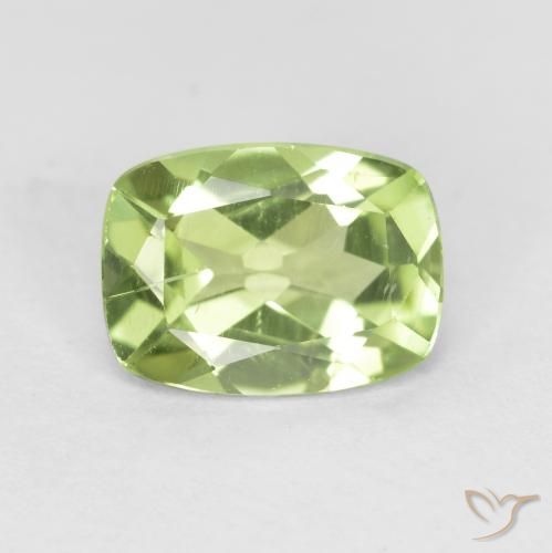 1.08ct 자연스러운 미디엄 그린 감람석, 방석, VS