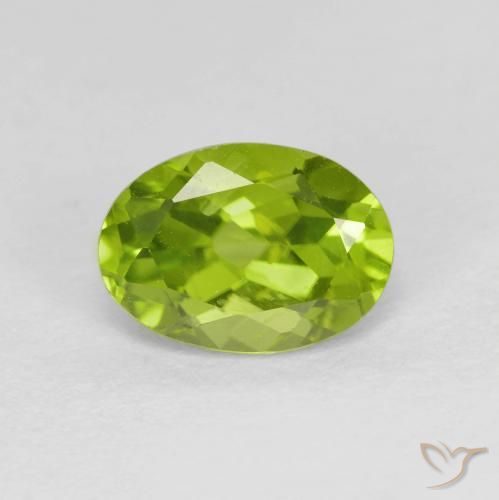 1.53ct 자연스러운 미디엄 그린 감람석, 타원형, VS