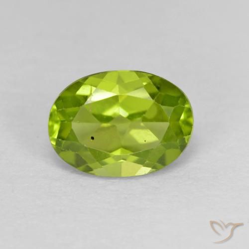 1.32ct 자연스러운 활기찬 녹색 감람석, 타원형, VS