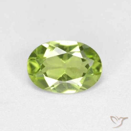 0.83ct 자연스러운 미디엄 그린 감람석, 타원형, VS