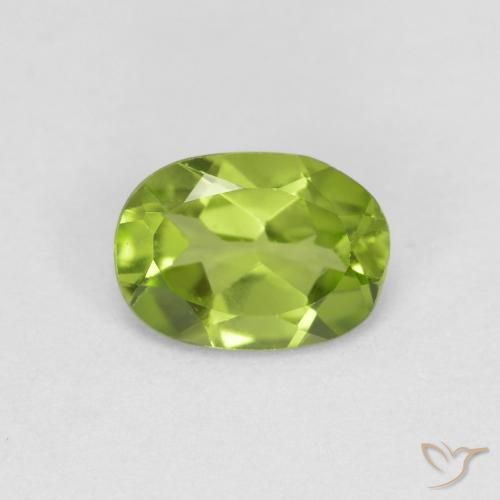 0.80ct 자연스러운 미디엄 그린 감람석, 타원형, VS