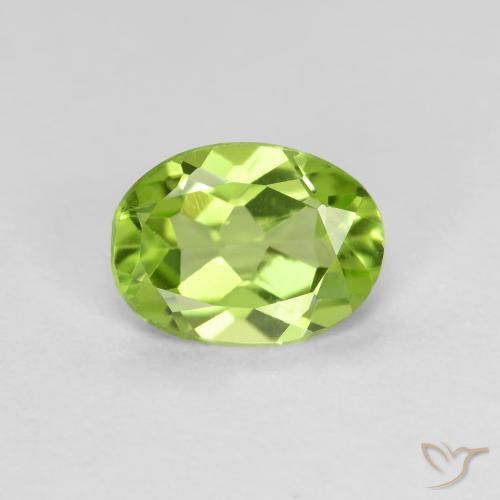 0.80ct 자연스러운 활기찬 녹색 감람석, 타원형, VS